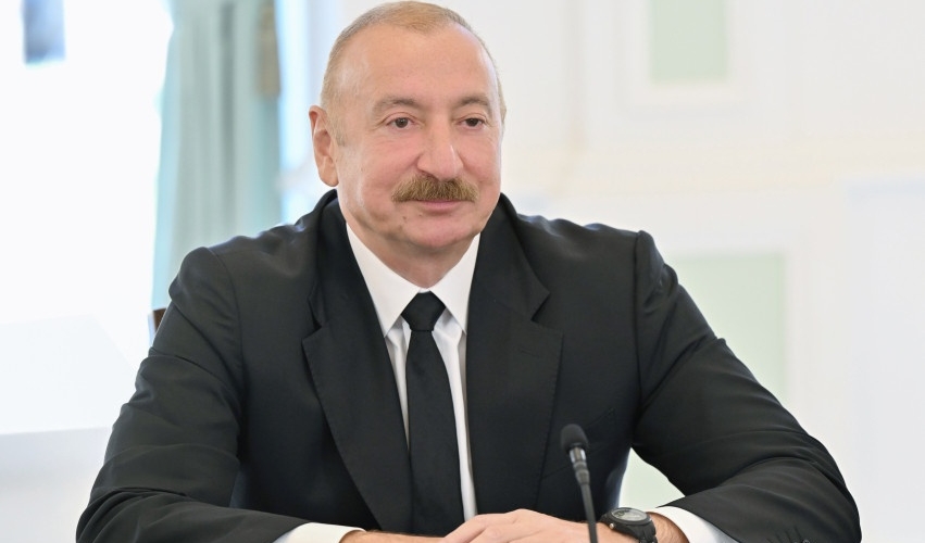Prezident Almaniya Kansleri ilə geniş tərkibdə görüşdü