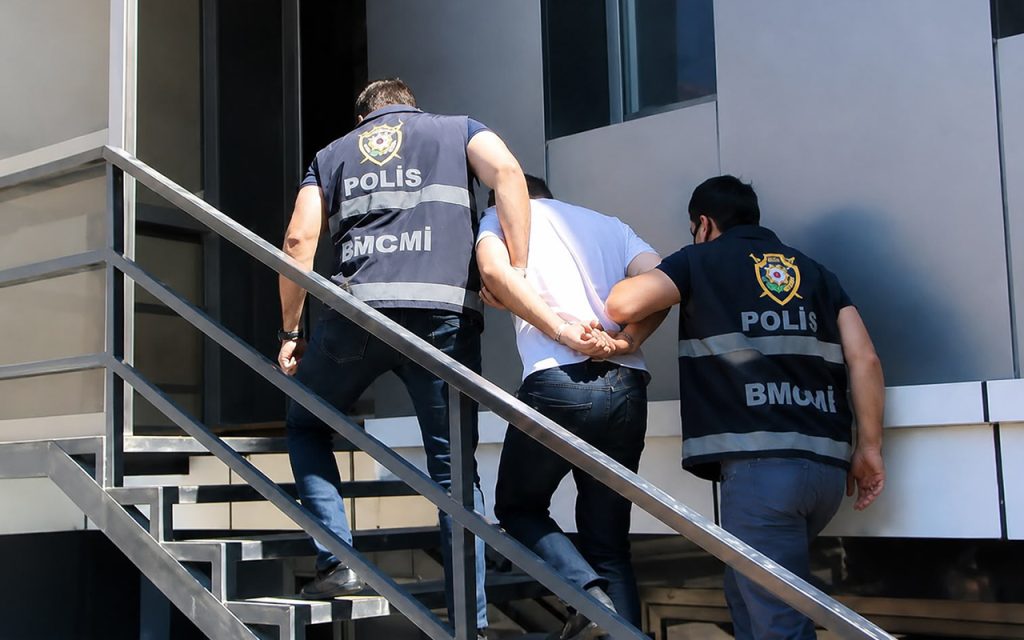 100 milyonluq işdə yeni adlar üzə çıxır – Vəzifəli şəxs həbs edildi